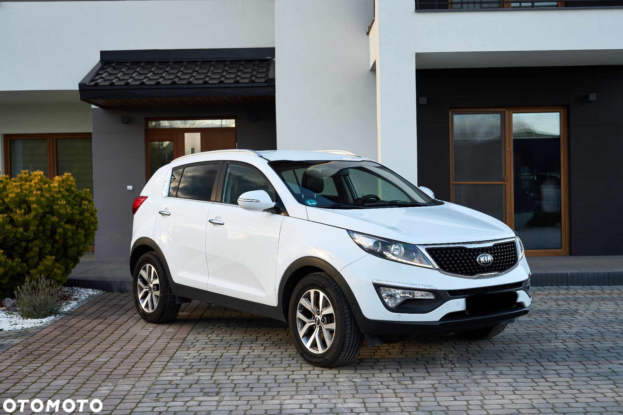 Kia Sportage 1.6 GDI 2WD Dream-Team Edition - 3