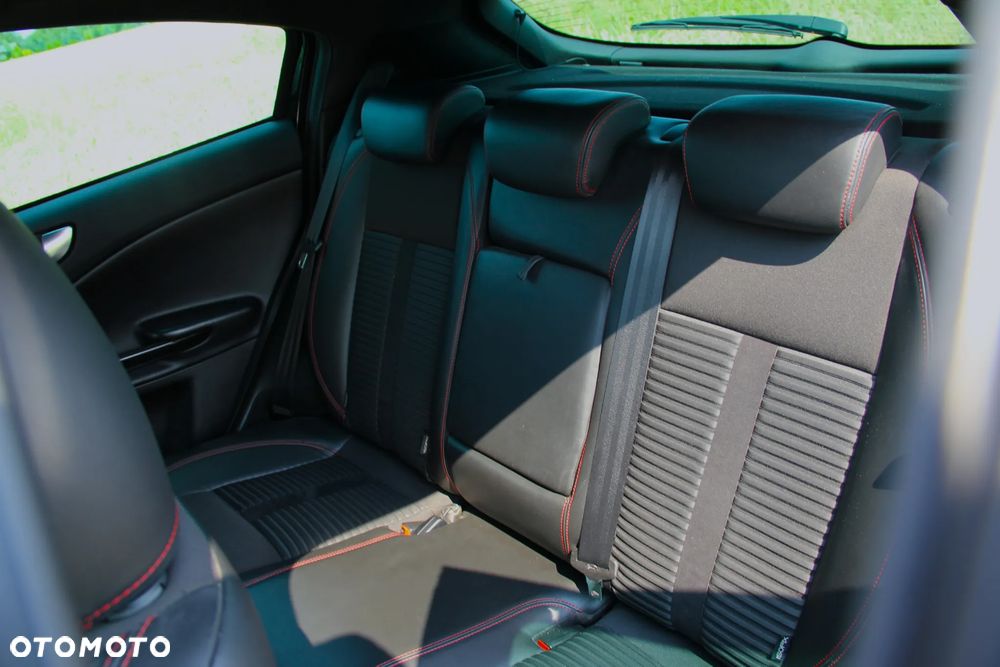 Alfa Romeo Giulietta 1750 TBi Quadrifoglio Verde - 10
