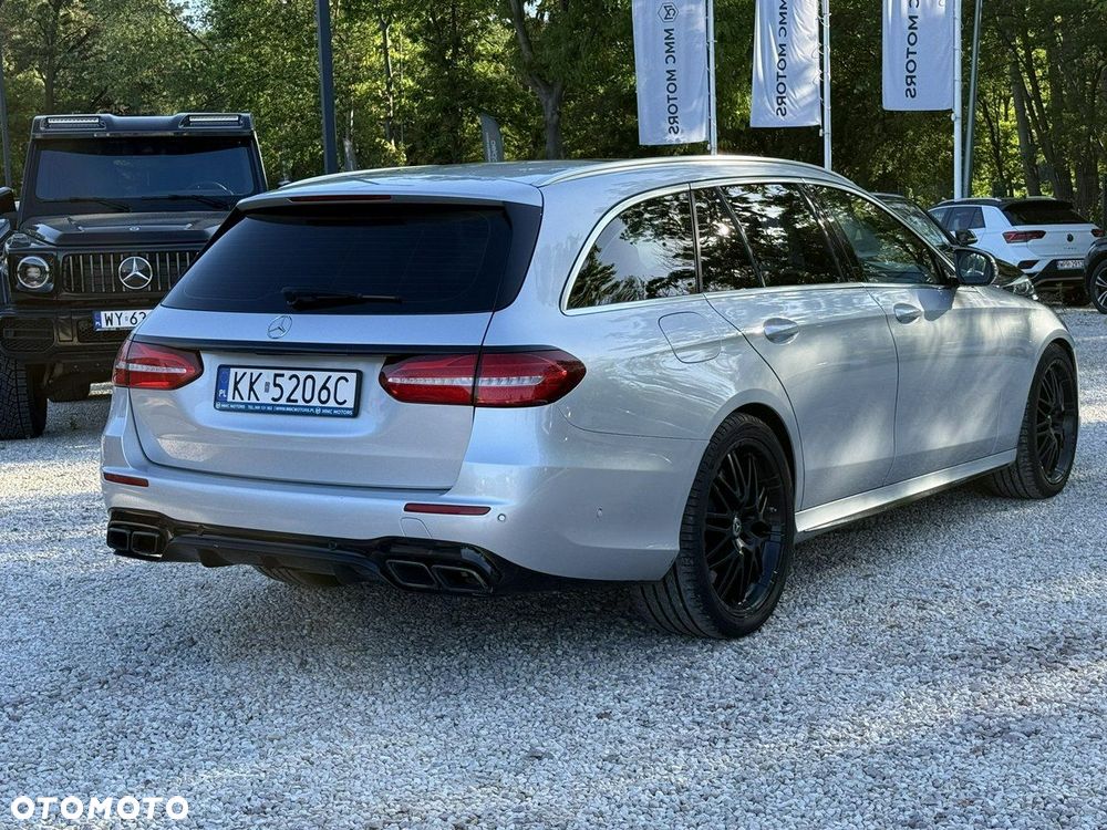 Mercedes-Benz Klasa E 400 4-Matic 9G-TRONIC - 3