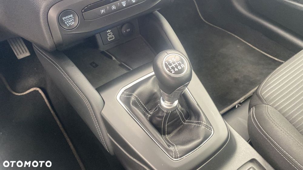Ford Focus 1.0 EcoBoost mHEV Titanium X - 19