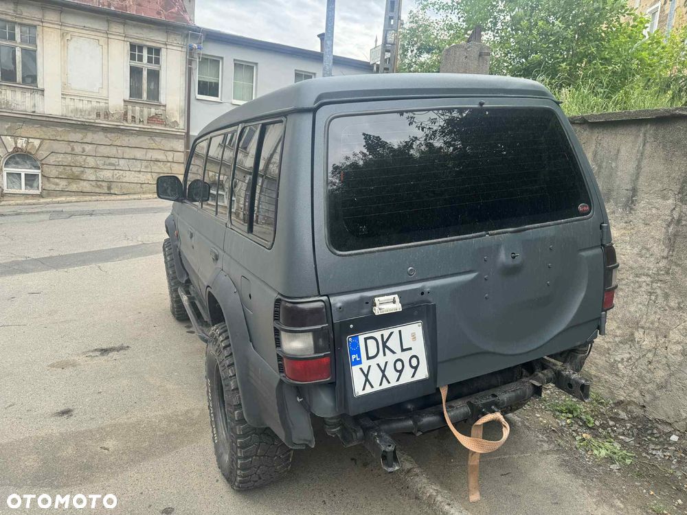 Mitsubishi Pajero - 3