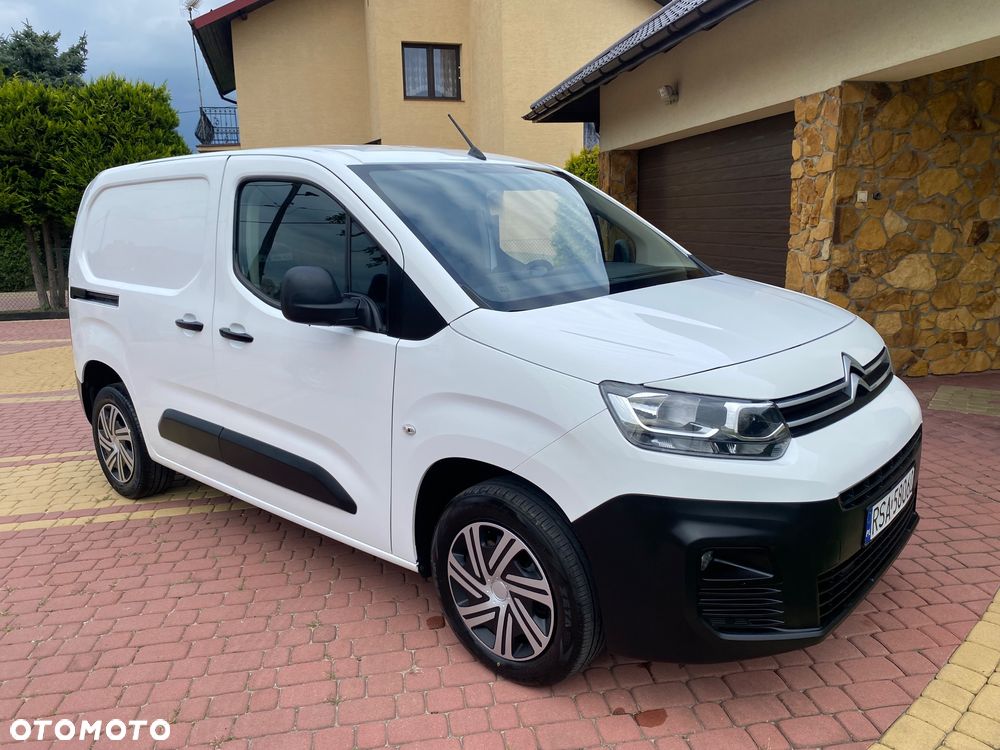 Peugeot PARTNER 1.6HDI 3-osobowy zakupiony w salonie w Rzeszowie - 9