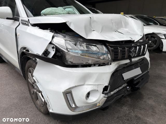 Suzuki Vitara 1.5 Strong Hybrid Elegance Sun 4WD AGS - 5
