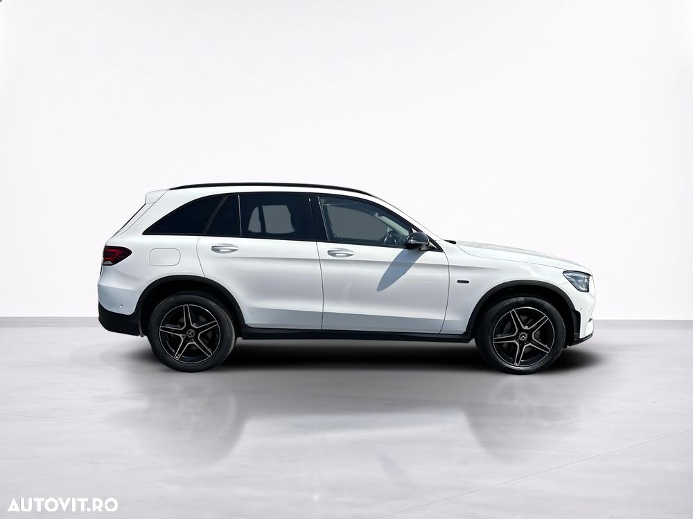 Mercedes-Benz GLC 300 e 4MATIC - 7