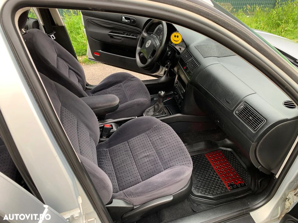 Volkswagen Golf - 12