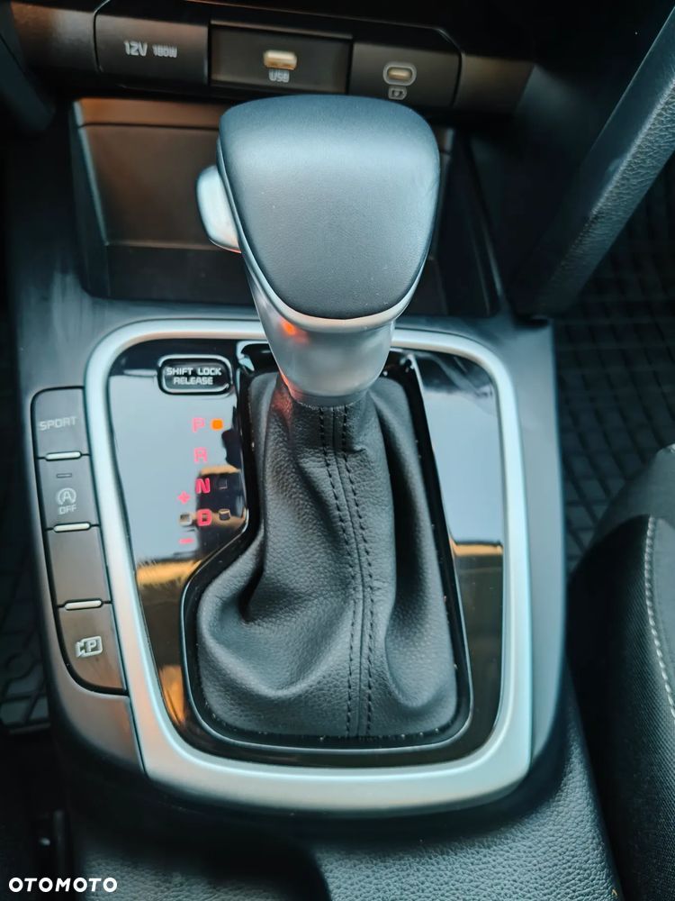 Kia XCeed 1.5 T-GDI M DCT - 12