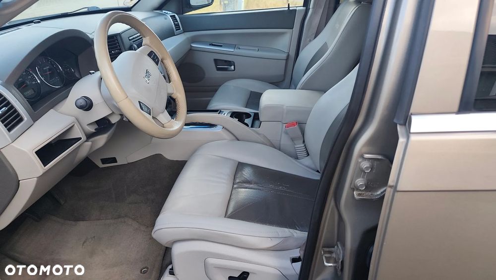 Jeep Grand Cherokee 4.7 Automatik Laredo - 28