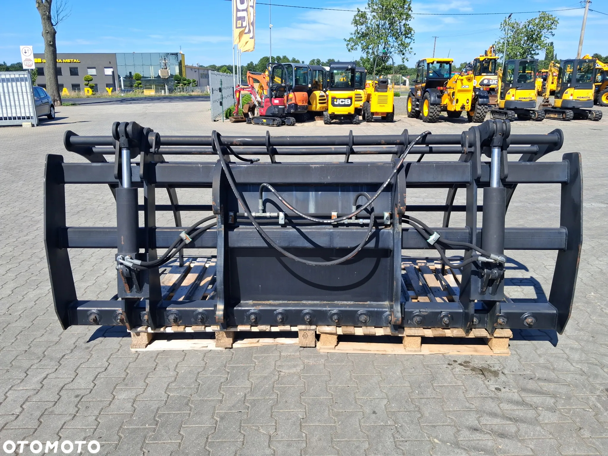 JCB WIDŁO - KROKODYL - 5