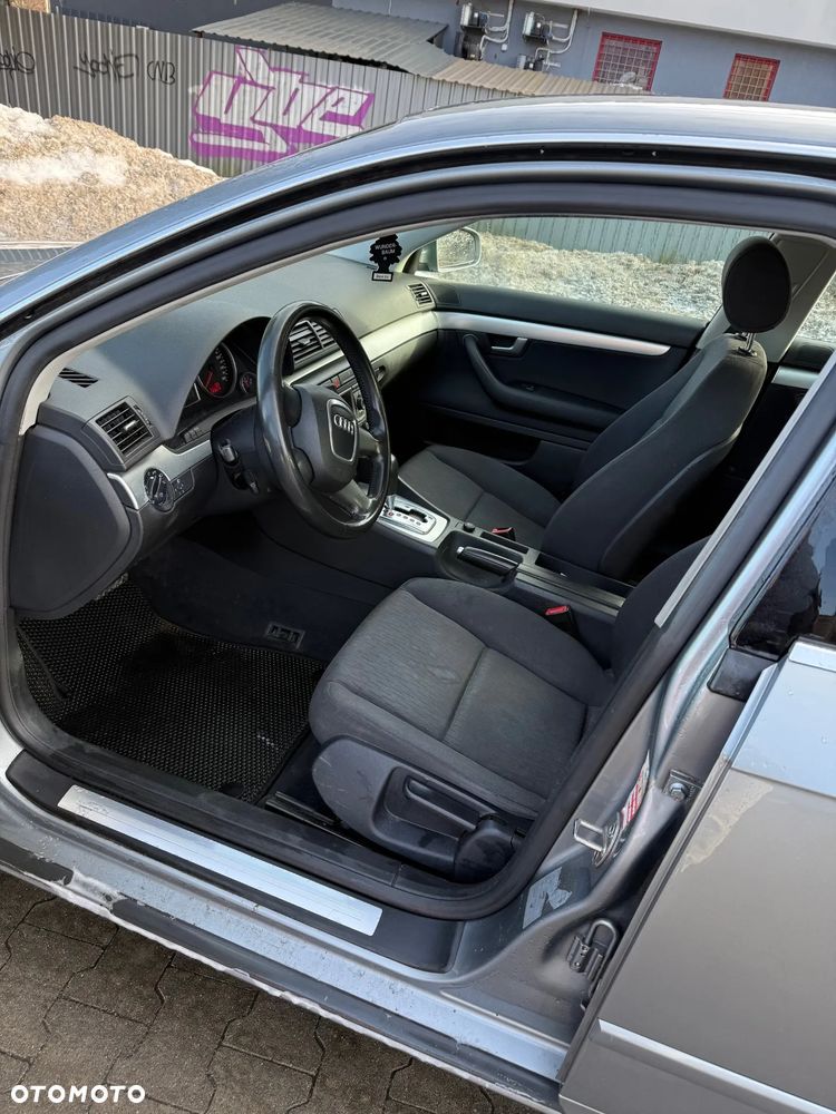 Audi A4 Limousine - 7