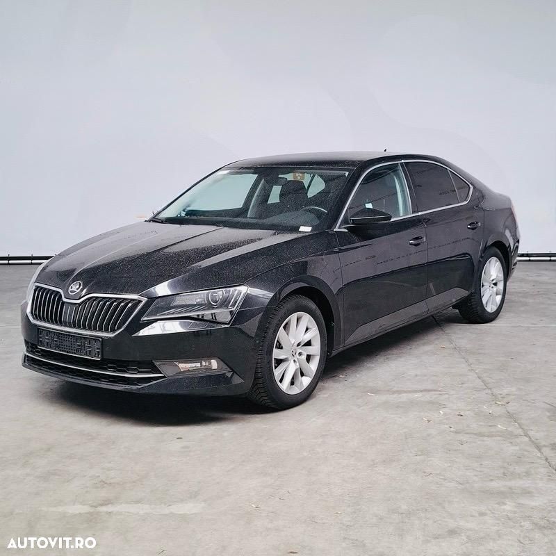 Skoda Superb 1.6 TDI DSG Style - 1