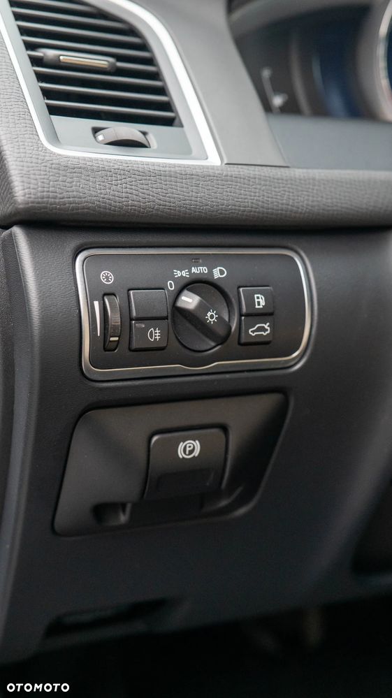 Volvo XC 60 D4 AWD Summum - 9