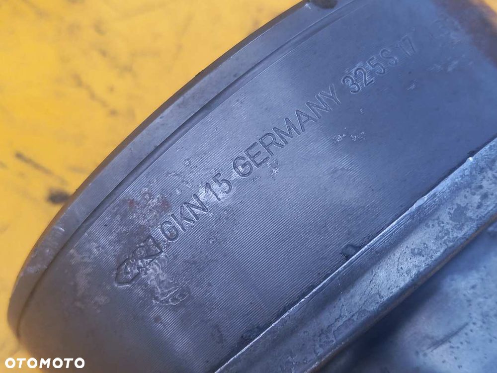 Przedni WOM New Holland T7.230 - 15