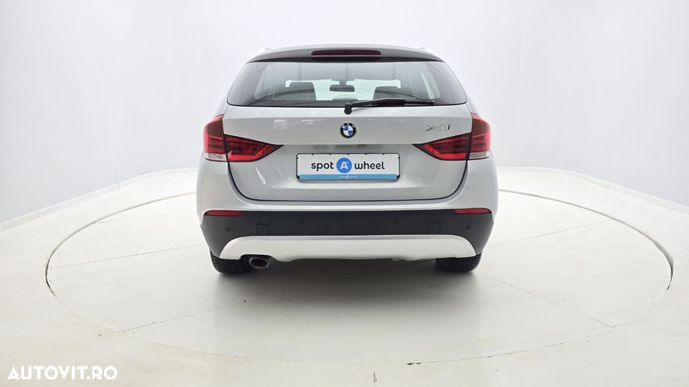 BMW X1 - 8