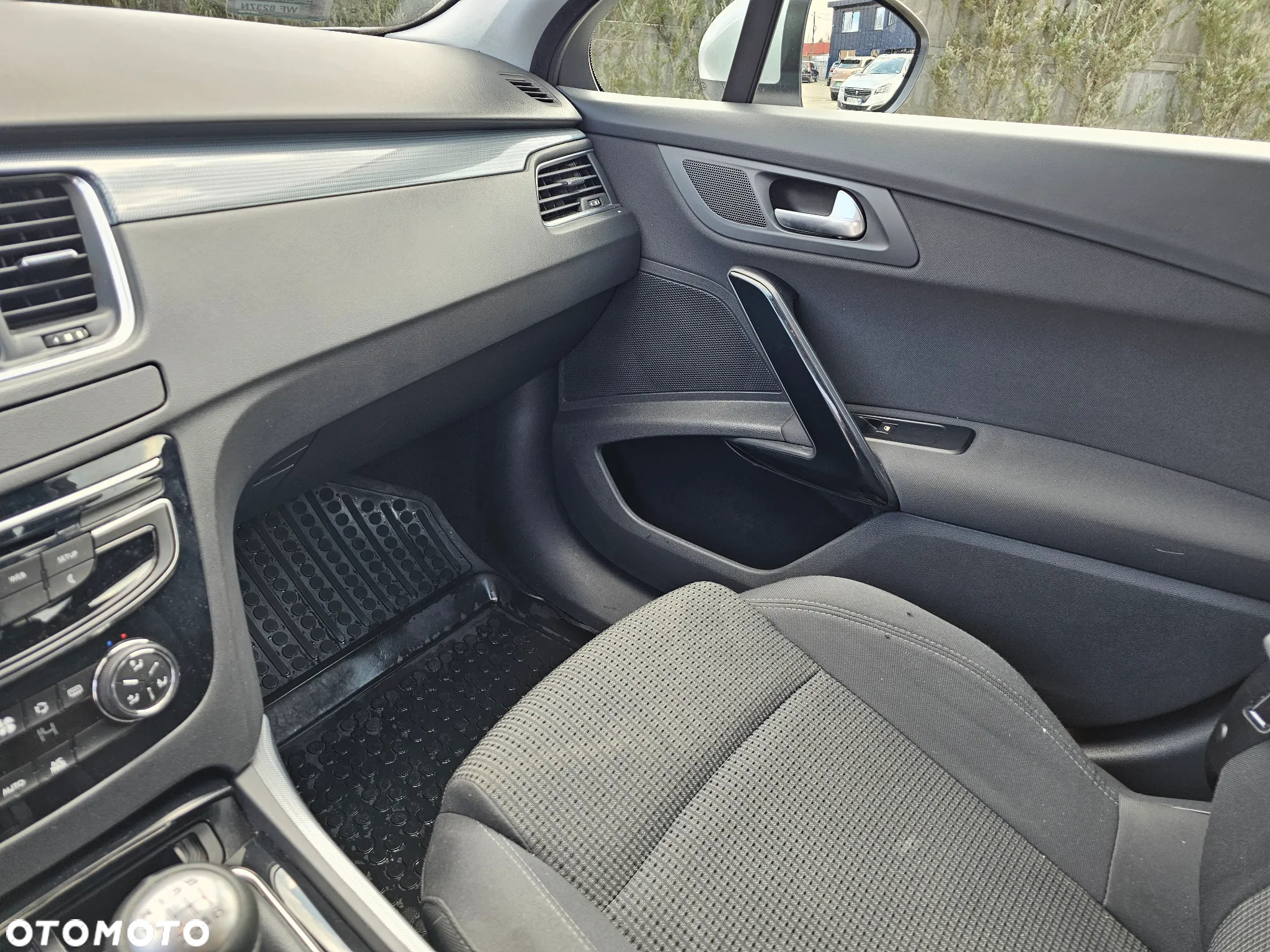 Peugeot 508 1.6 e-THP Active S&S - 16