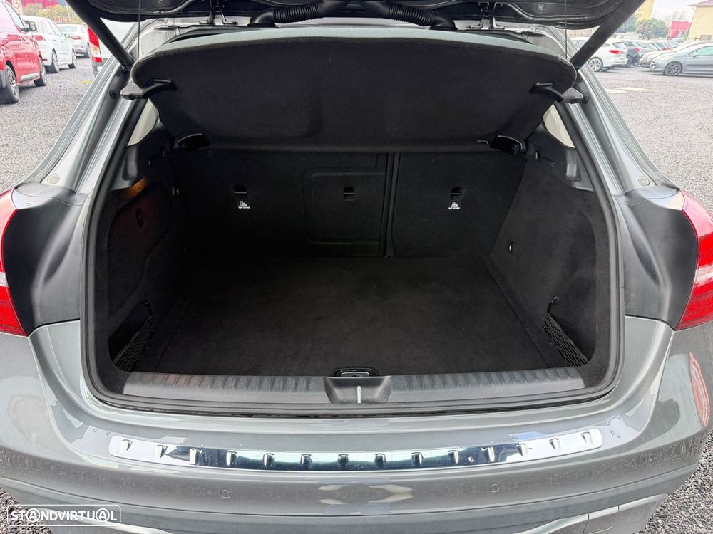 Mercedes-Benz GLA 180 CDI Urban - 31