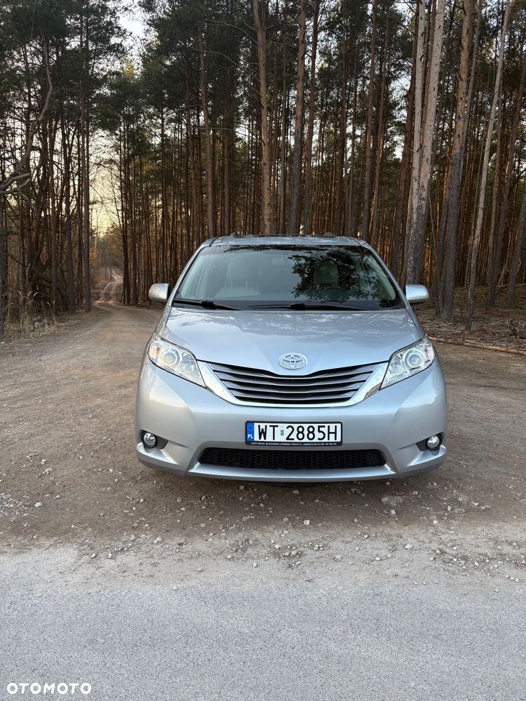 Toyota Sienna 3.5 V6 SE - 9