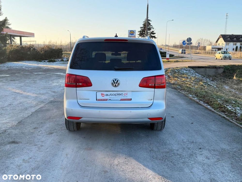 Volkswagen Touran 1.6 TDI DPF BlueMotion Technology DSG Highline - 24