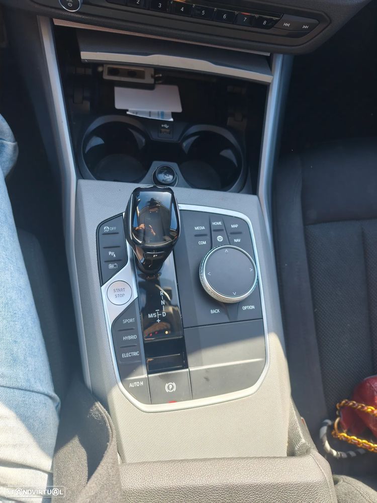 BMW 330 e Auto - 6