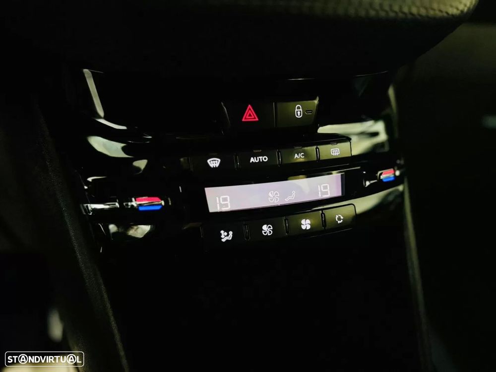 Peugeot 2008 1.6 e-HDi Allure - 40