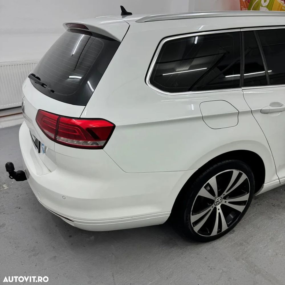 Volkswagen Passat 1.6 TDI Comfortline - 32