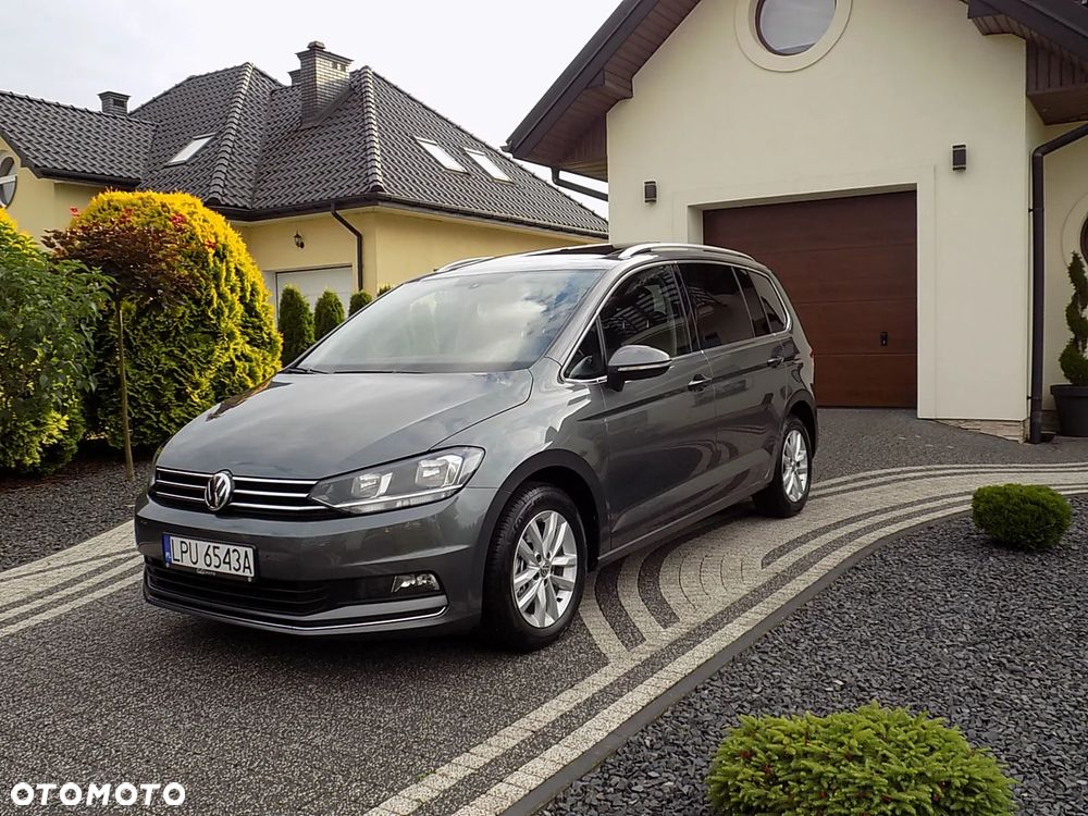 Volkswagen Touran - 17