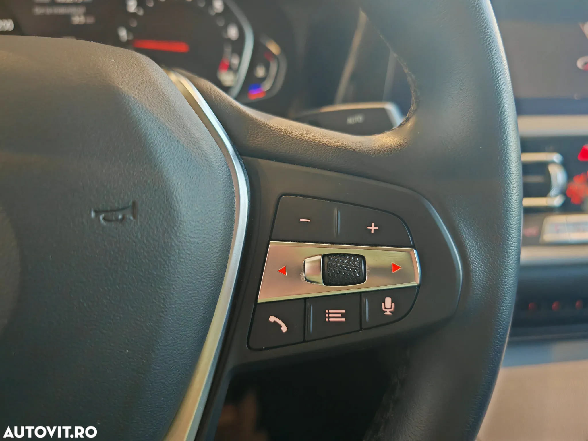 BMW Seria 3 318i AT - 40