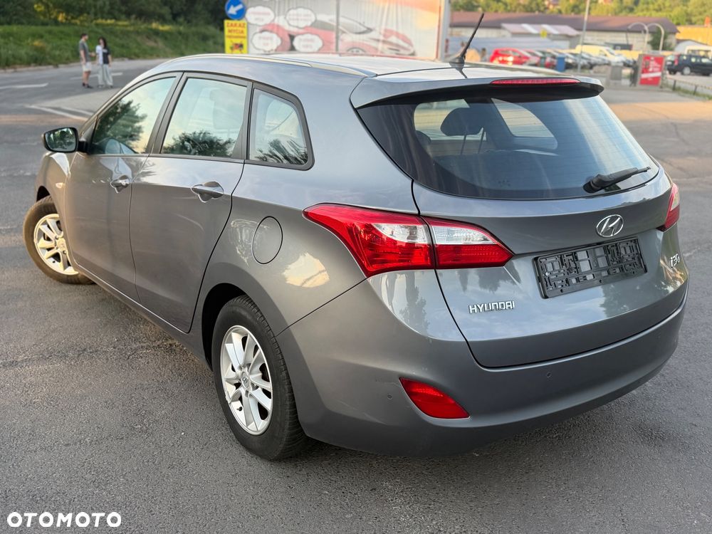 Hyundai i30 1.4 Comfort EU5 - 5