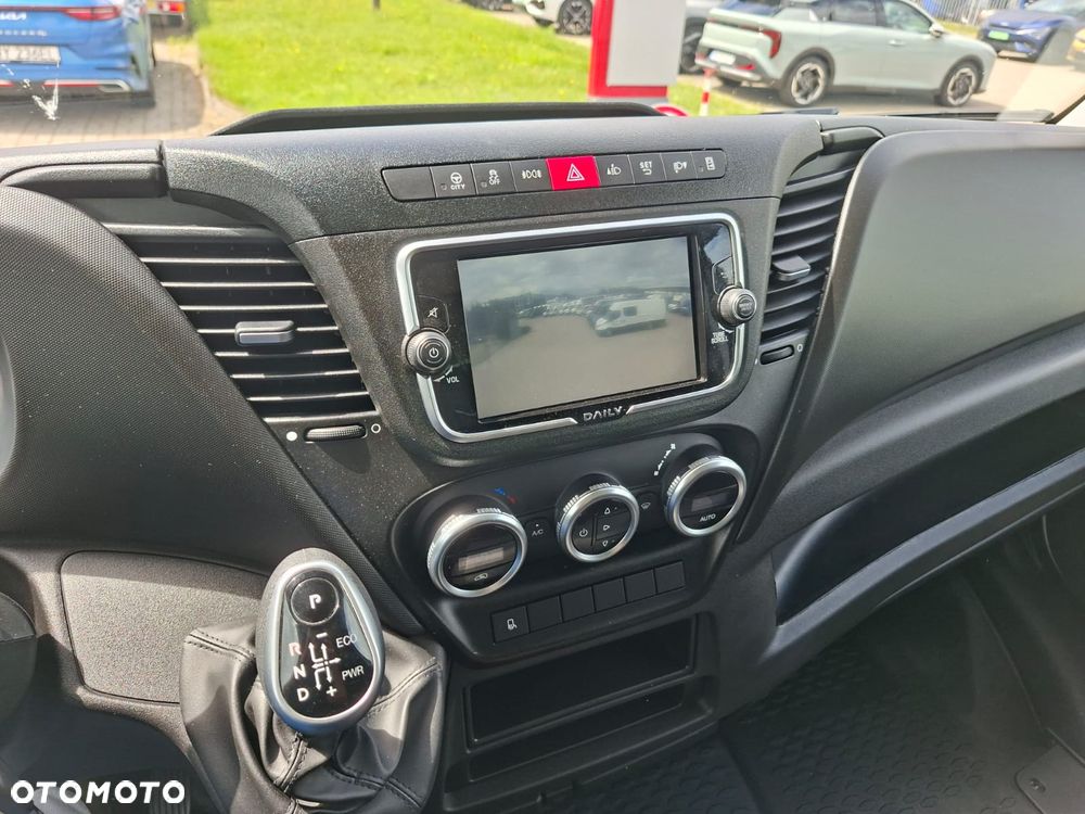 Iveco 35C16 Automat Kontener z Winda 8ep Silnik 3L Bliźniaki Drzwi Boczne - 8