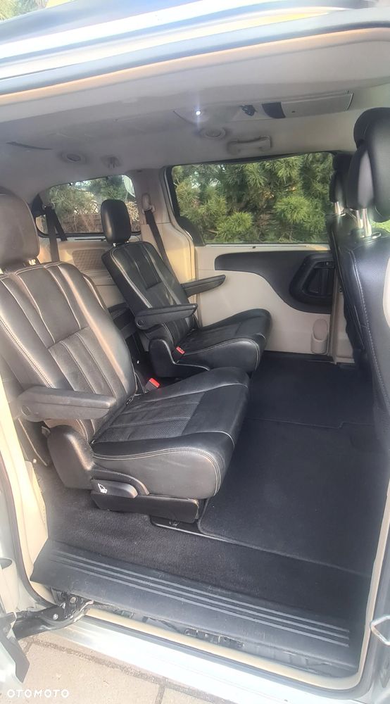 Chrysler Town & Country 3.6 Touring - 19