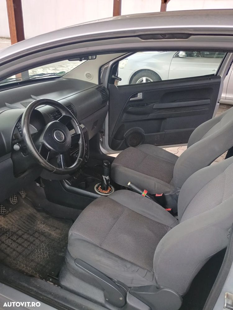 Volkswagen Fox - 3