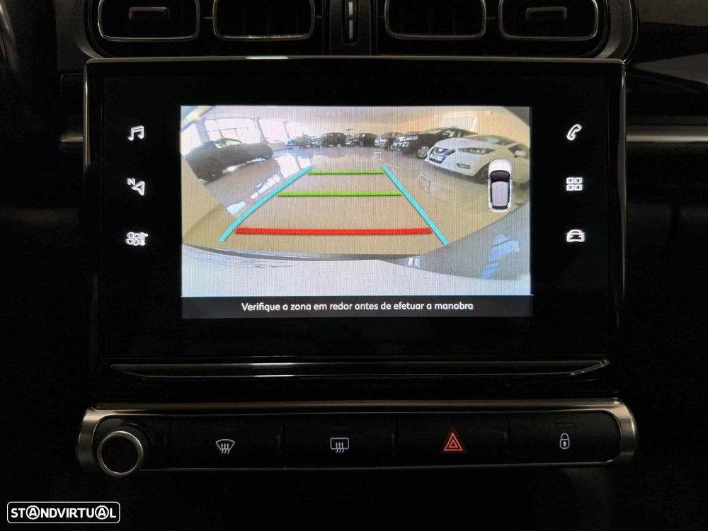 Citroën C3 1.2 PureTech Shine EAT6 - 4