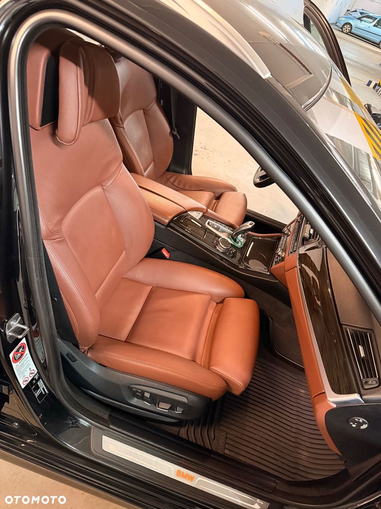 BMW Seria 5 530d xDrive Luxury Line - 7