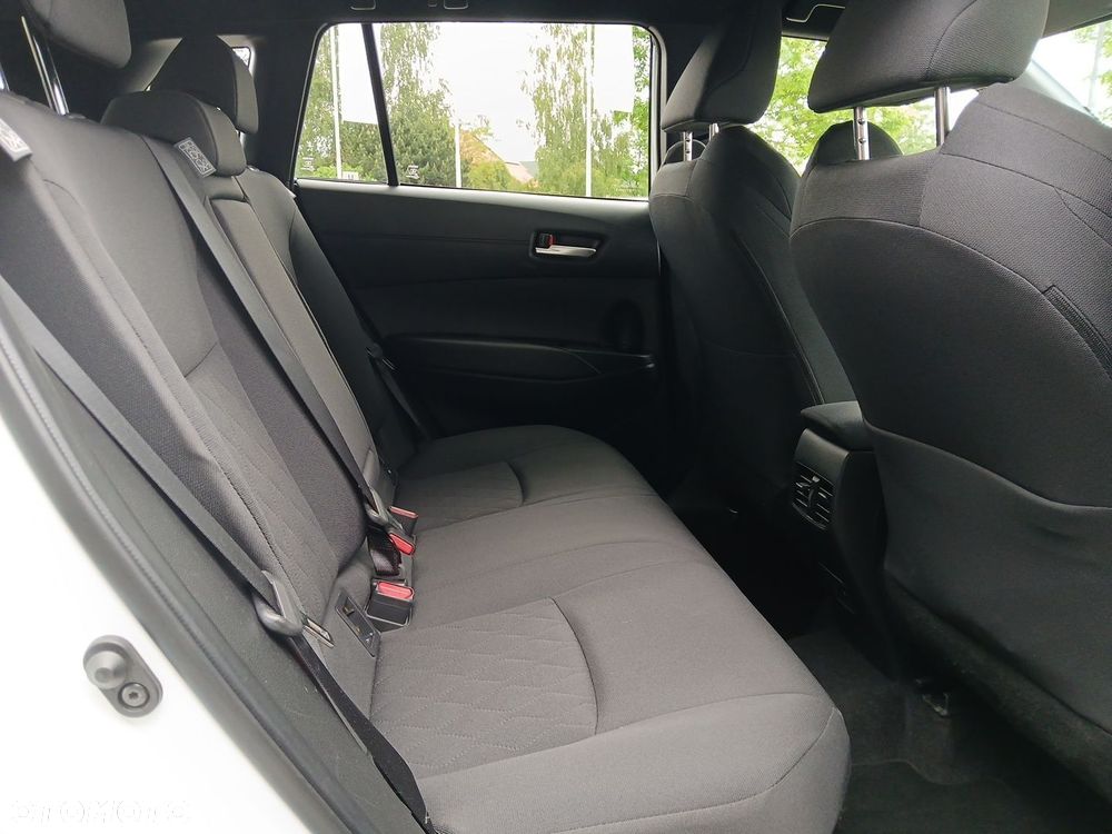 Toyota Corolla Cross - 13