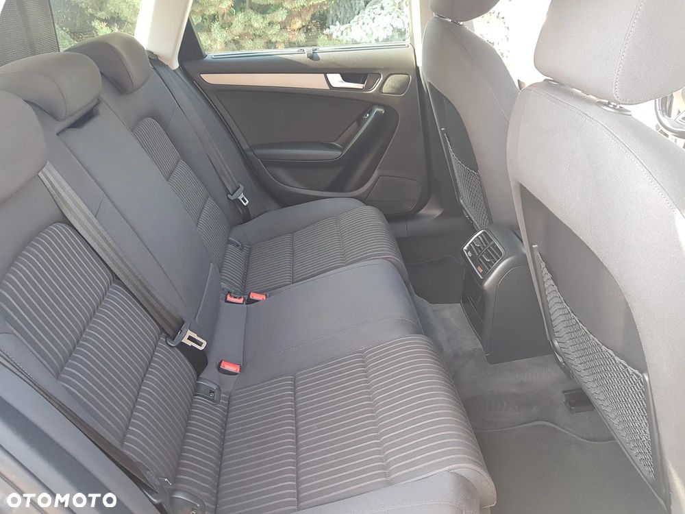 Audi A4 Avant 2.0 TDI DPF quattro Attraction - 24