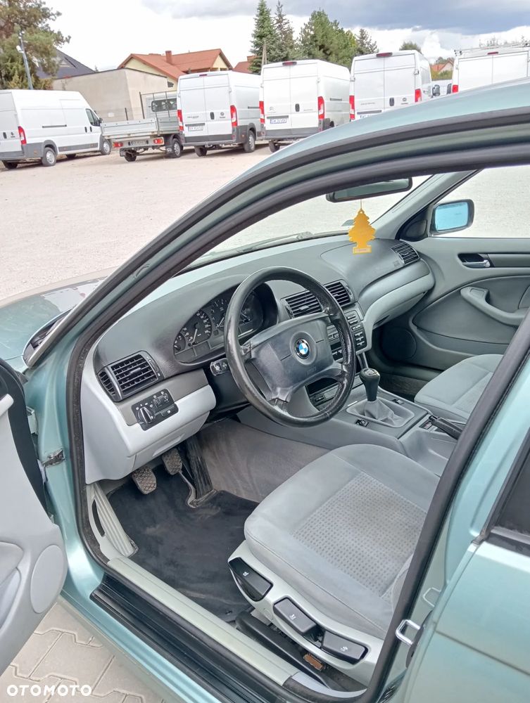 BMW Seria 3 316i - 5