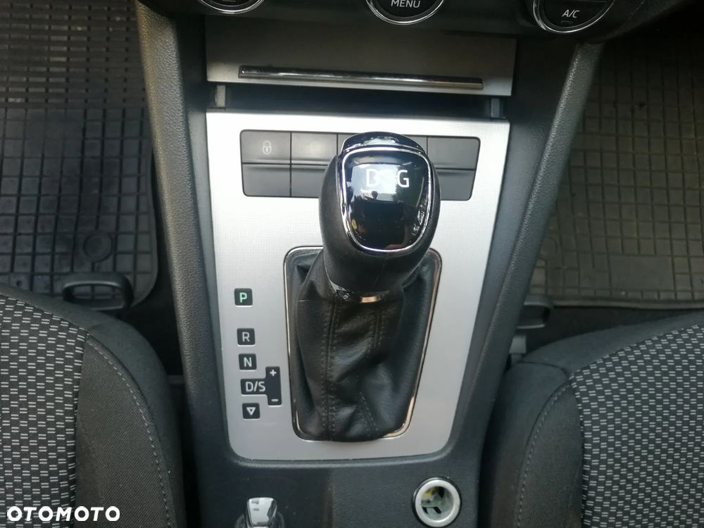 Skoda Octavia 1.6 TDI Style DSG - 24
