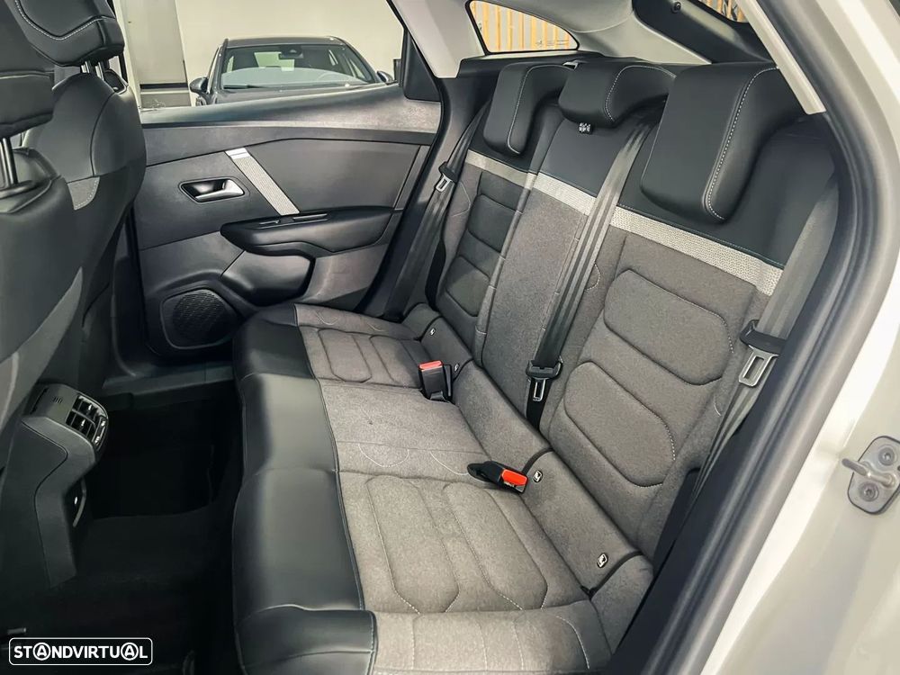 Citroën C4 PureTech 130 Stop&Start SHINE - 10