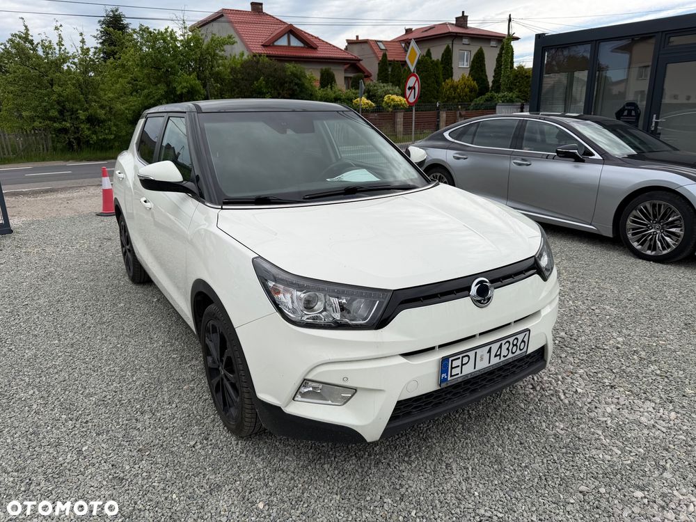 SsangYong/KGM Tivoli e-XGi 160 2WD Black+White - 3
