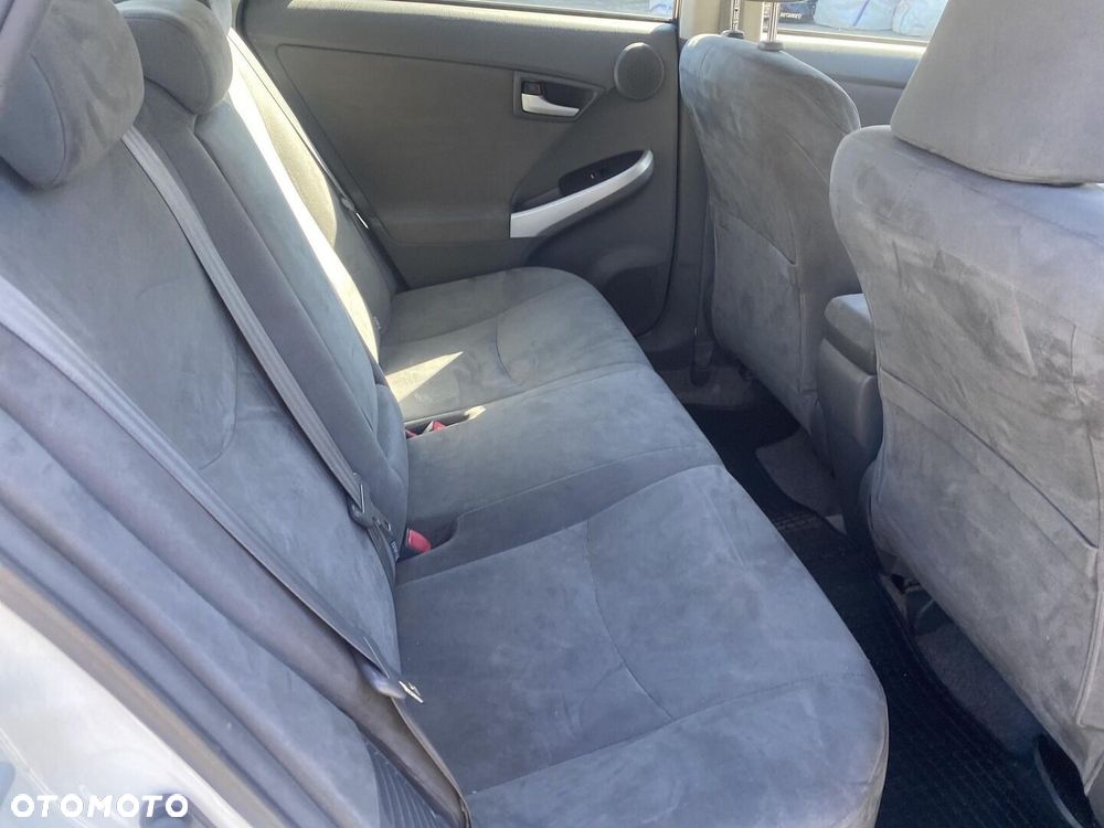 Toyota Prius 1.8 HSD Luna - 14