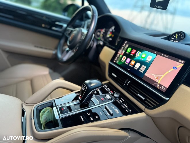 Porsche Cayenne - 8
