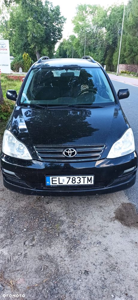 Toyota Avensis Verso 2.0 - 3