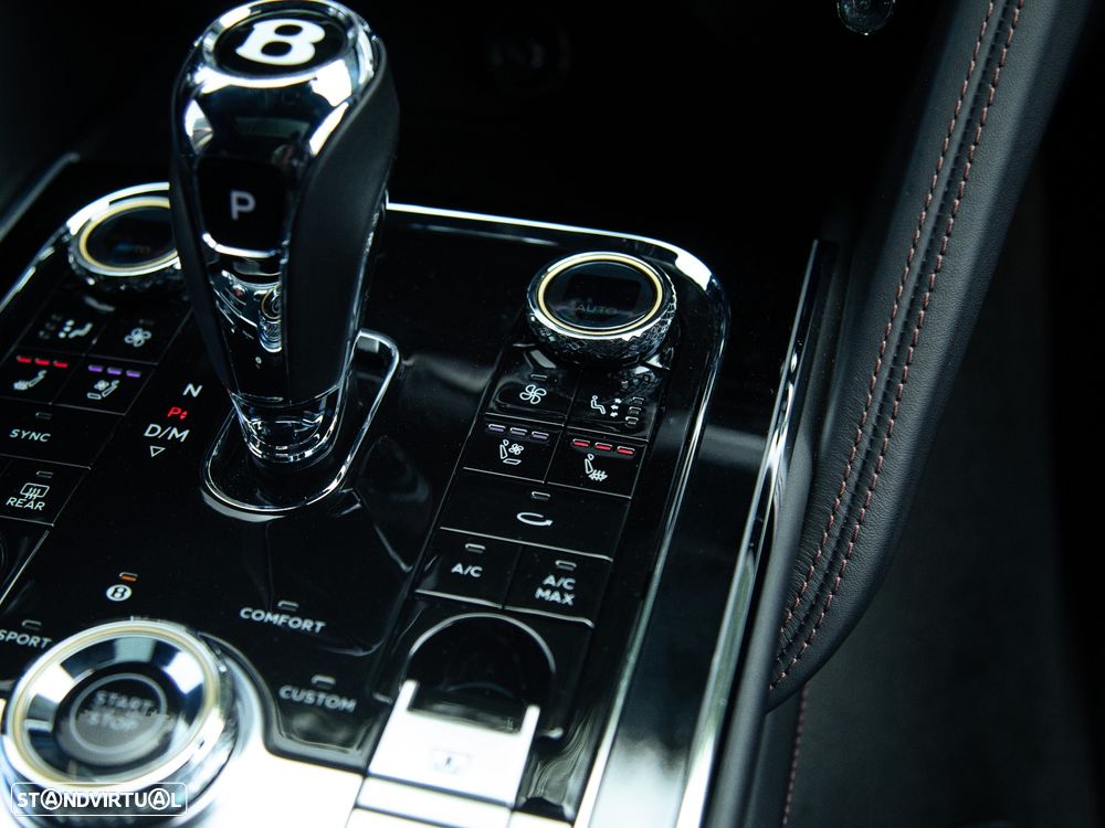 Bentley Continental Flying Spur - 31