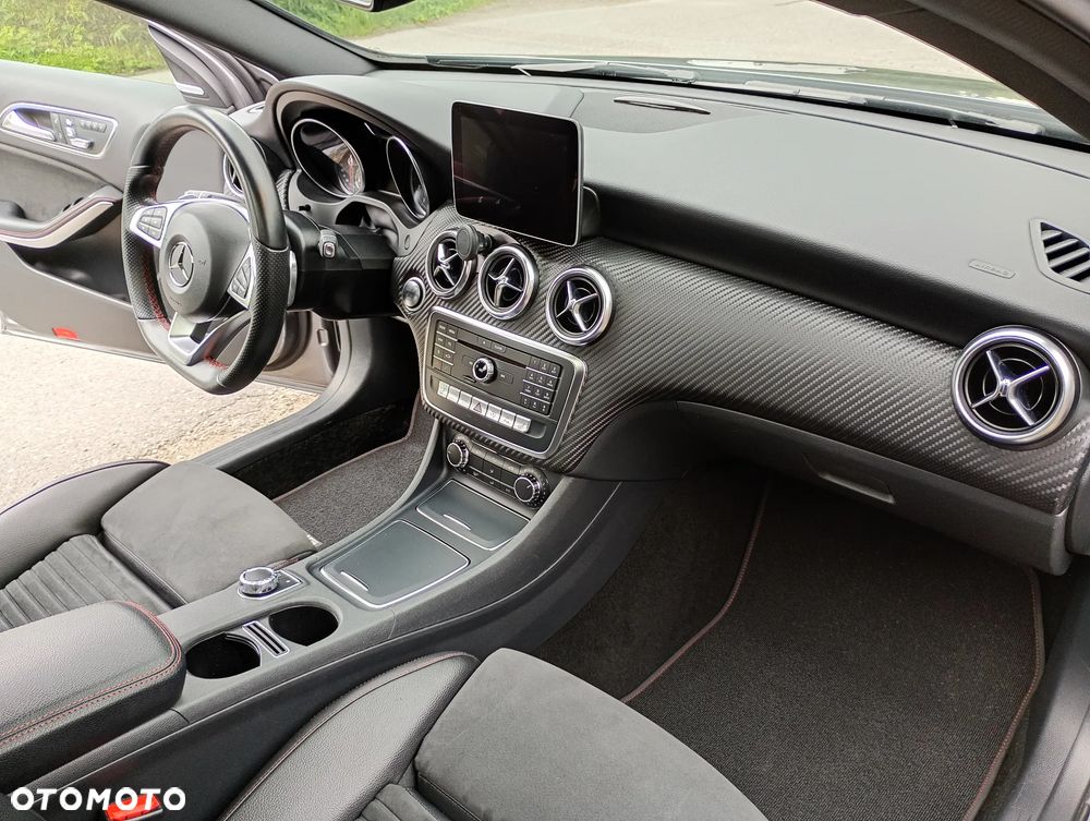 Mercedes-Benz Klasa A 220 4-Matic AMG Line - 6