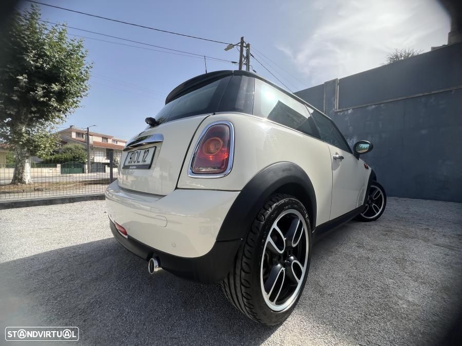 MINI 3 Portas One D - 8