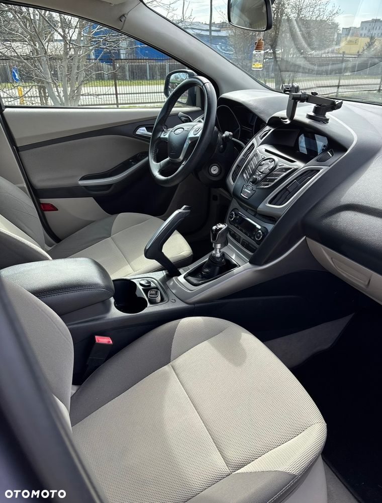 Ford Focus 1.6 EcoBoost Titanium - 11