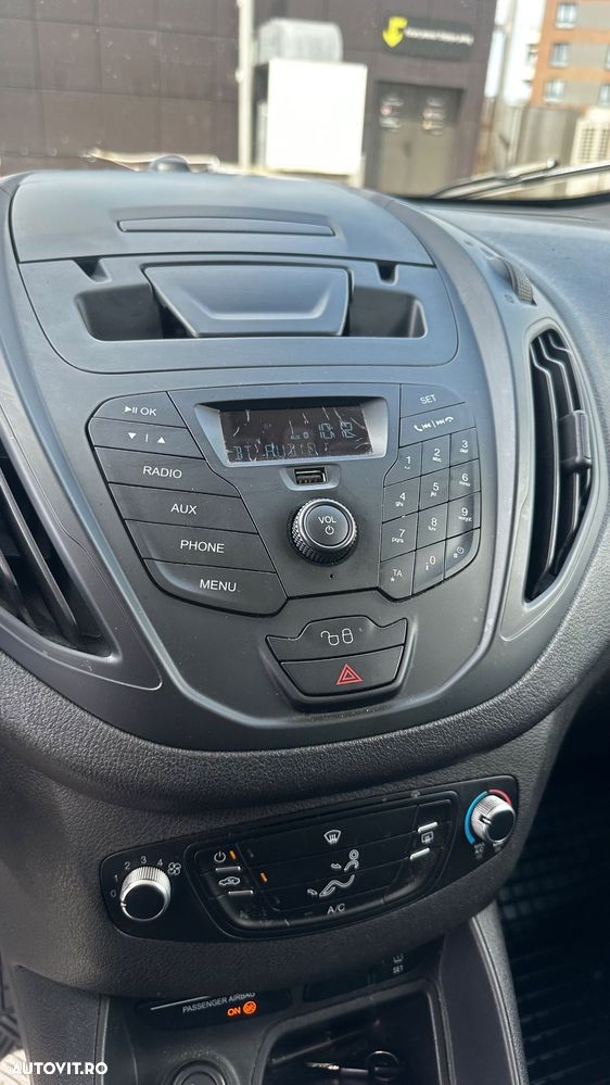 Ford Tourneo Courier 1.5 TDCi Trend - 19