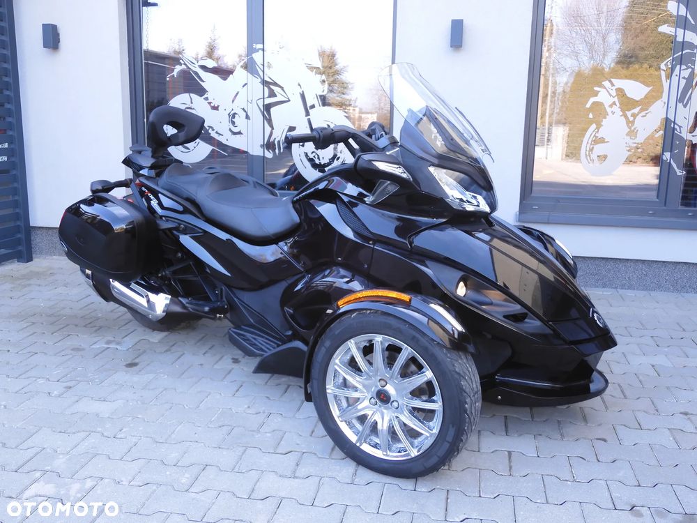 Can-Am Spyder - 2