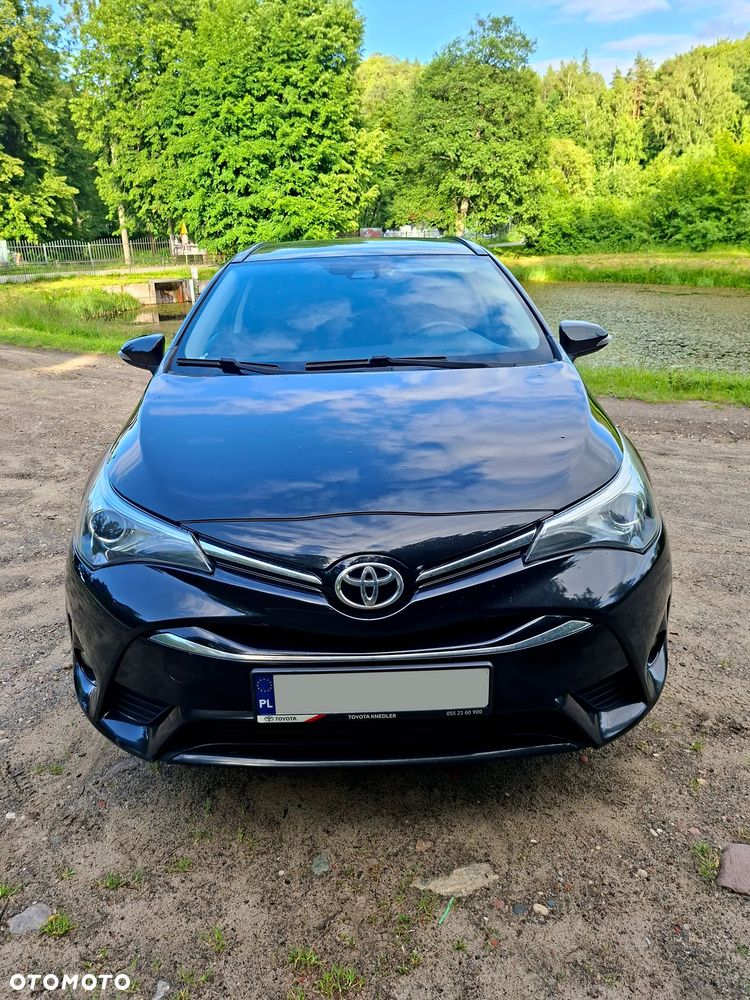 Toyota Avensis 1.8 Premium - 4