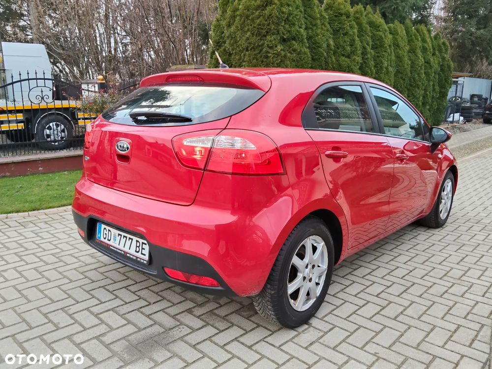 Kia Rio 1.2 Attract - 11