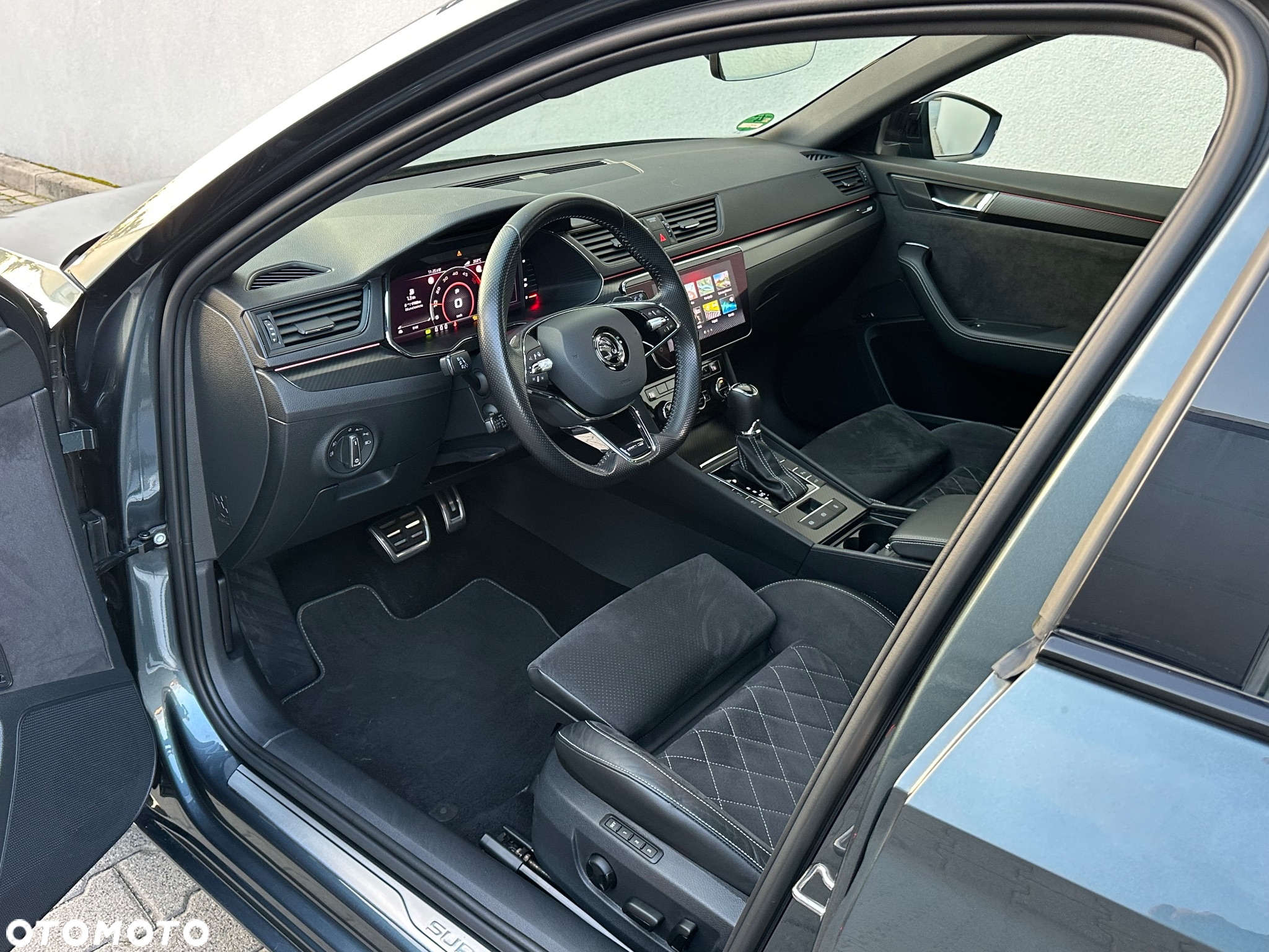 Skoda Superb 2.0 TDI DSG Sportline - 21